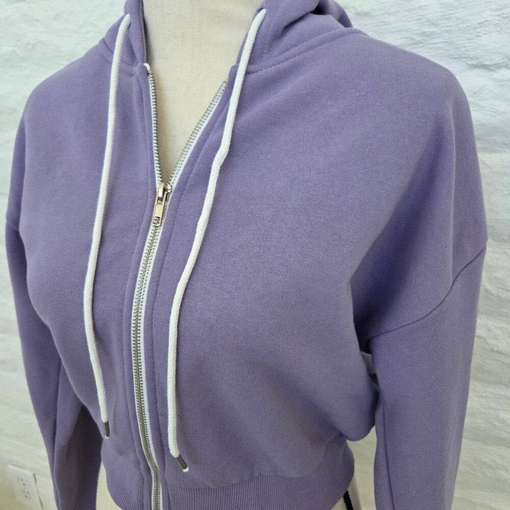 Forever 21 CROP Sweatshirt Hoodie Medium Purple Lavender Juniors Jacket Full-Zip - Picture 2 of 7